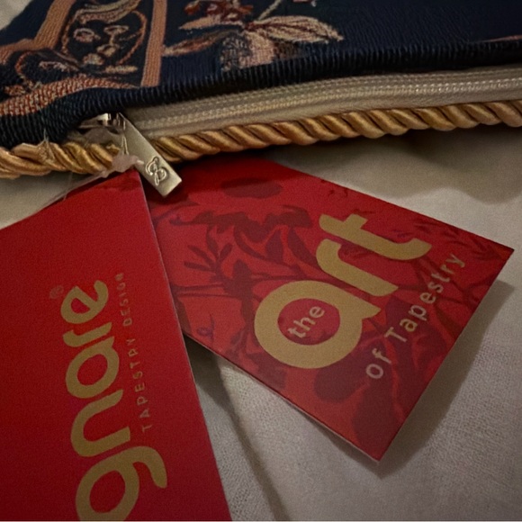 NWT Signare Squirrel Oak Tapestry Pillow Cover 18x18 | Double-Sided - Picture 4 of 4